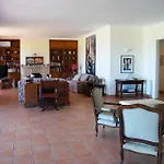 Sentinel Villa, Portocheli