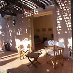 Sentinel Villa, Portocheli