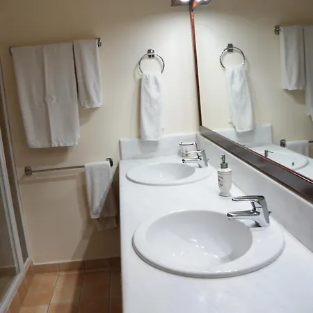 Sentinel Villa, Portocheli クラニディ