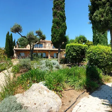 Sentinel Villa, Portocheli * クラニディ