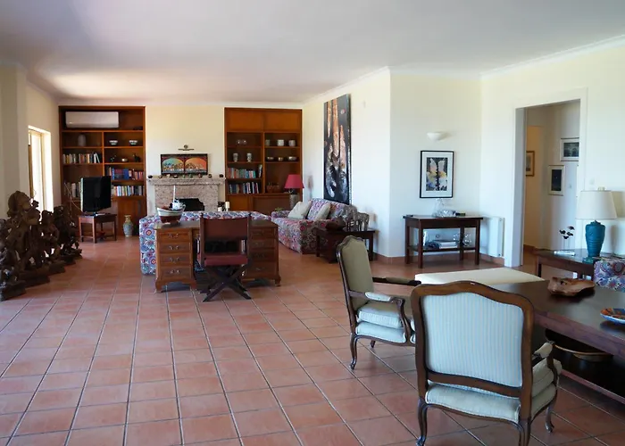 Sentinel Villa, Portocheli