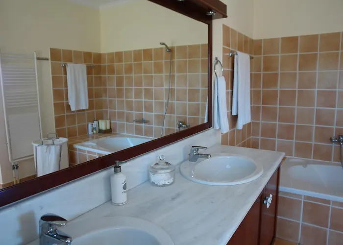 Sentinel Villa, Portocheli Βίλα