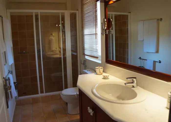 Sentinel Villa, Portocheli