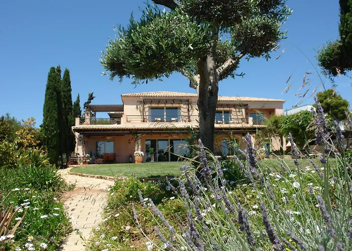Sentinel Villa, Portocheli Βίλα